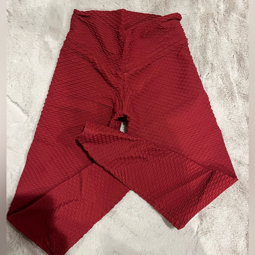 Maroon Booty by Barants